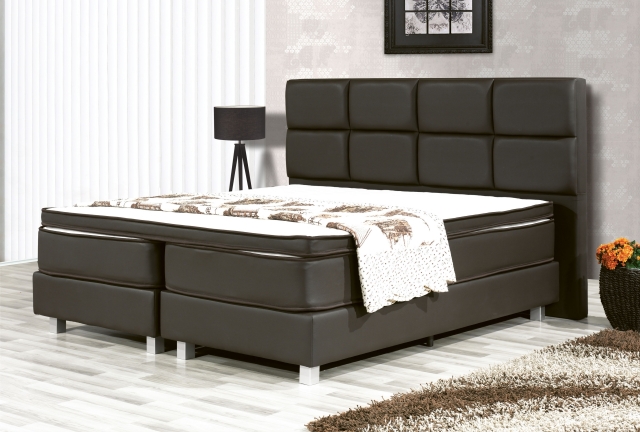 Boxspring_Liza_zwart_160x200_-_BAR_705